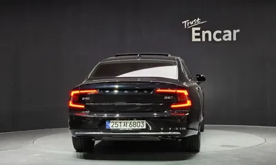 Volvo S90 2023, 12709 км, за 30208.87 USD