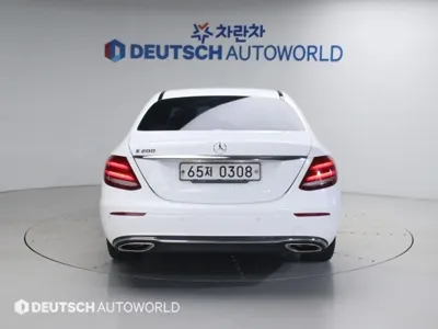 Mercedes-Benz E-Class 2017, 170000 км, за 8925.09 USD