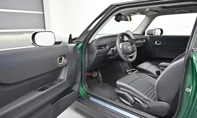 MINI Cooper 2025, 4277 км, за 19177.01 USD - фото 11