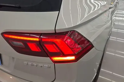 Volkswagen Tiguan L 2021, 58600 км, за 15265 USD - фото 9