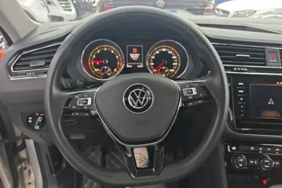 Volkswagen Tiguan L 2021, 58600 км, за 15265 USD - фото 13