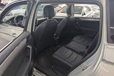 Volkswagen Tiguan L 2021, 58600 км, за 15265 USD - фото 20