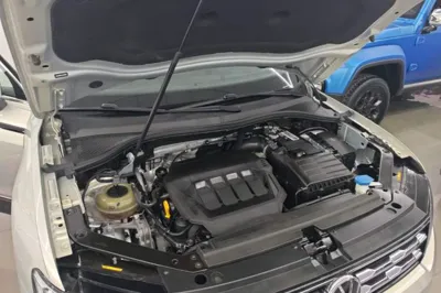 Volkswagen Tiguan L 2021, 58600 км, за 15265 USD - фото 24