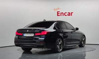 BMW 5-Series 2022, 16725 км, за 39005 USD