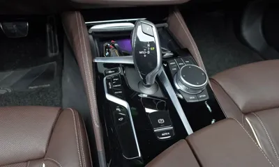 BMW 5-Series 2022, 16725 км, за 39005 USD - фото 9