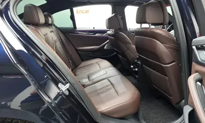 BMW 5-Series 2022, 16725 км, за 39005 USD - фото 11