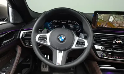 BMW 5-Series 2022, 16725 км, за 39005 USD - фото 12