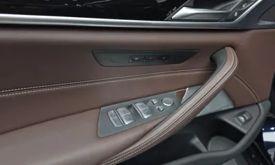 BMW 5-Series 2022, 16725 км, за 39005 USD - фото 19
