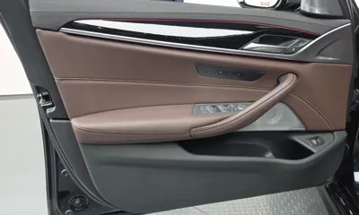 BMW 5-Series 2022, 16725 км, за 39005 USD - фото 24