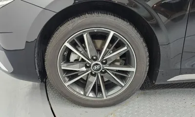 Hyundai Grandeur 2023, 55654 км, за 15742.92 USD