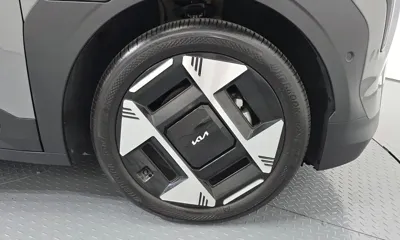 Kia EV3 2025, 7760 км, за 27296.43 USD
