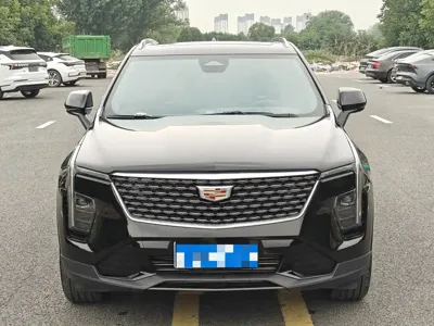 Cadillac XT4 2025, 4000 км, за 18510.53 USD