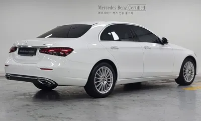 Mercedes-Benz E-Class 2022, 23885 км, за 30279.34 USD