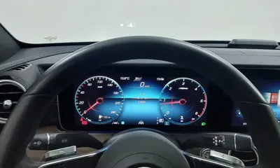 Mercedes-Benz E-Class 2022, 23885 км, за 30279.34 USD - фото 8