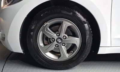 Hyundai Avante 2016, 126960 км, за 4233.95 USD
