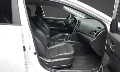 Hyundai Avante 2016, 126960 км, за 4233.95 USD - фото 11