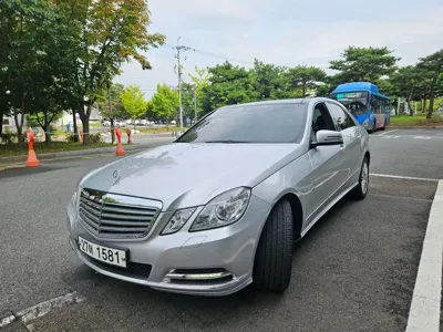 Mercedes-Benz E-Class · 2012 год