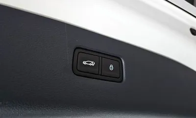 Genesis GV80 2023, 16814 км, за 40898.57 USD - фото 19