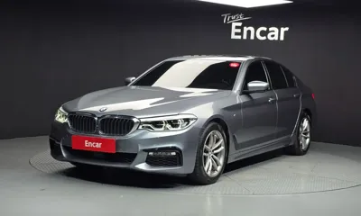 BMW 5-Series · 2017 год