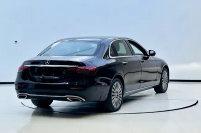Mercedes-Benz E-Class 2023, 66000 км, за 43665 USD