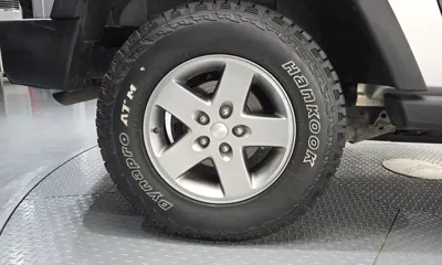 Jeep Wrangler 2011, 183338 км, за 7618.67 USD