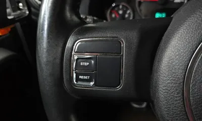 Jeep Wrangler 2011, 183338 км, за 7618.67 USD - фото 15