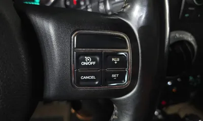 Jeep Wrangler 2011, 183338 км, за 7618.67 USD - фото 16