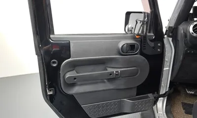 Jeep Wrangler 2011, 183338 км, за 7618.67 USD - фото 25