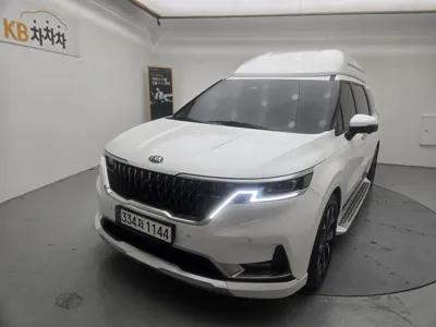 Kia Canival · 2021 год