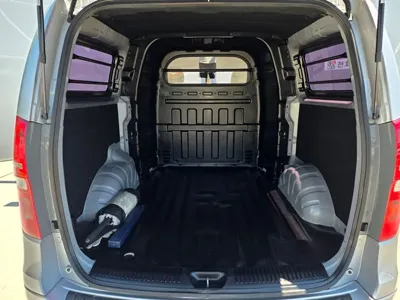 Hyundai Starex 2017, 85612 км, за 8008.4 USD - фото 9