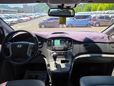 Hyundai Starex 2017, 85612 км, за 8008.4 USD - фото 10