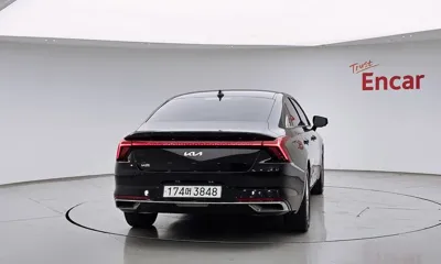 Kia K8 2023, 18318 км, за 16345.02 USD