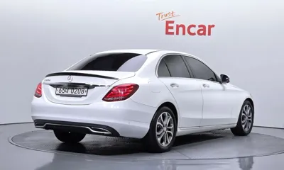 Mercedes-Benz C-Class 2017, 163635 км, за 8587.05 USD