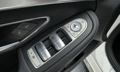 Mercedes-Benz C-Class 2017, 163635 км, за 8587.05 USD - фото 28