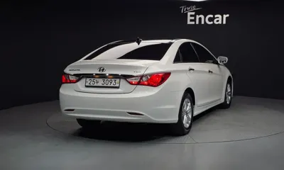 Hyundai Sonata 2010, 166213 км, за 1897.07 USD