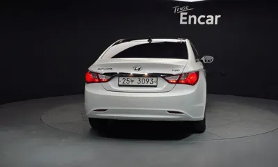 Hyundai Sonata 2010, 166213 км, за 1897.07 USD