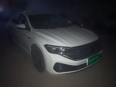 Volkswagen Sagitar 2023, 34900 км, за 13204 USD