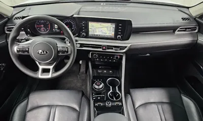 Kia K5 2021, 110721 км, за 9780.61 USD - фото 7