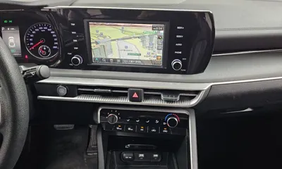 Kia K5 2021, 110721 км, за 9780.61 USD - фото 17