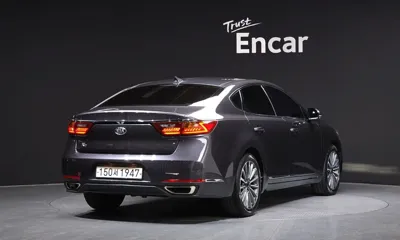 Kia K7 2018, 111077 км, за 6541.13 USD