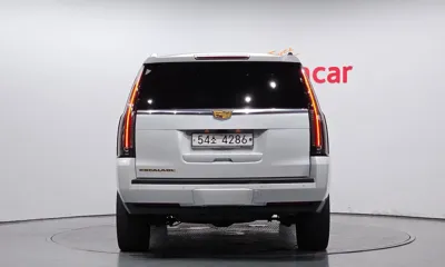 Cadillac Escalade 2018, 76092 км, за 22326.58 USD