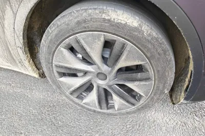 Tesla Model Y 2023, 32400 км, за 28602 USD