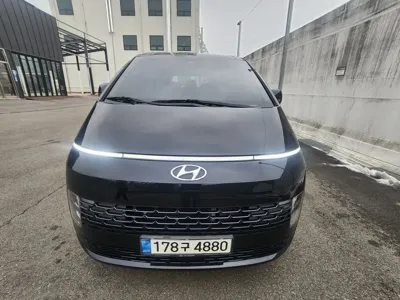 Hyundai Staria · 2022 год