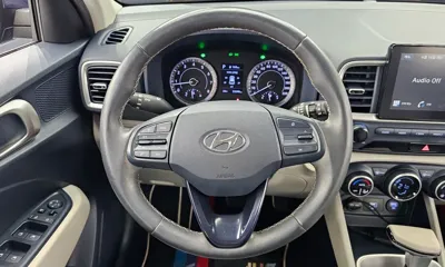 Hyundai Venue 2020, 53390 км, за 8796.11 USD - фото 13