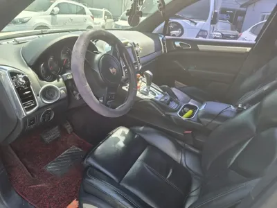 Porsche Cayenne 2013, 218500 км, за 8262.83 USD