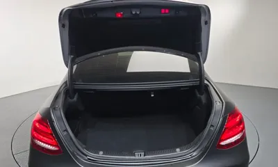Mercedes-Benz E-Class 2020, 84936 км, за 21185.41 USD - фото 20
