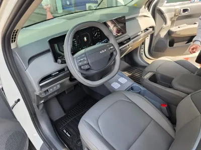 Kia EV3 2026, 51 км, за 6879.48 USD - фото 10
