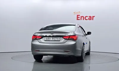 Hyundai Sonata 2013, 151942 км, за 2817.92 USD