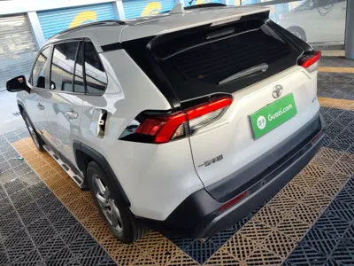 Toyota RAV4 2022, 30600 км, за 19108 USD