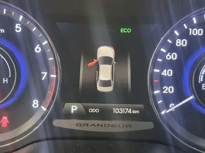 Hyundai Grandeur 2012, 103159 км, за 3386.08 USD